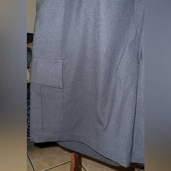 Men’s gray pull on cargo shorts - Picture 6 of 6